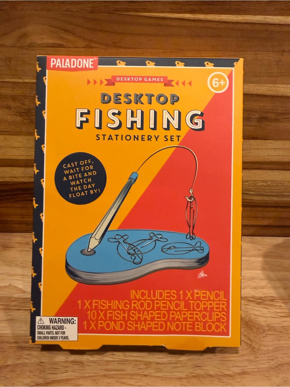 Paladone Desktop Fishing Stationery Set - Orange